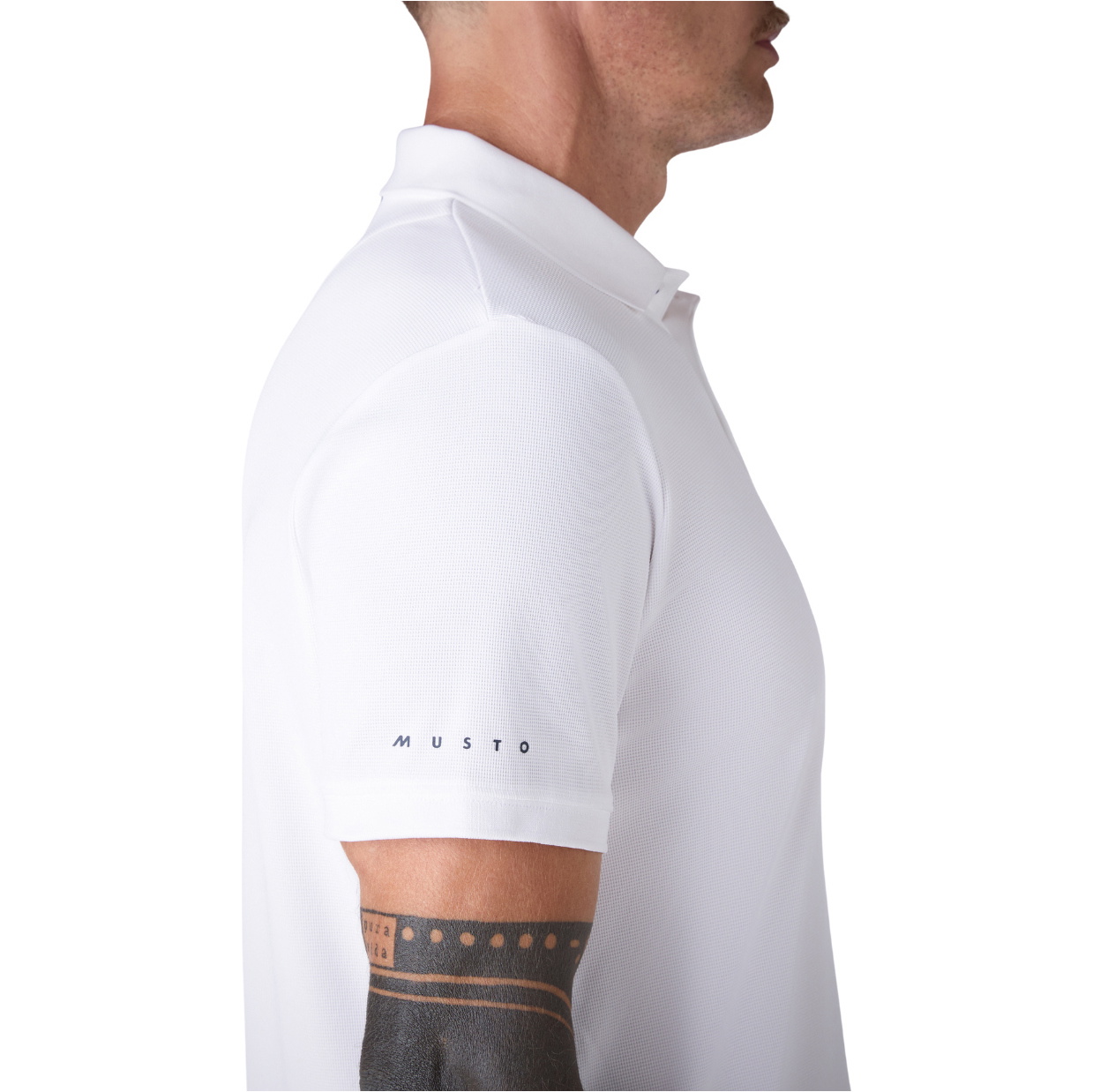 Camisa Polo Musto Evo Crew Pro Lite Masculina, Modelo 84220, White 2026